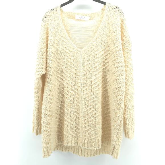 ASTR Label Women Cream Distressed Back Oversized  Loose Knit Cream Sweater| M - Picture 1 of 14